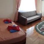 Konukevi Hercules 3*